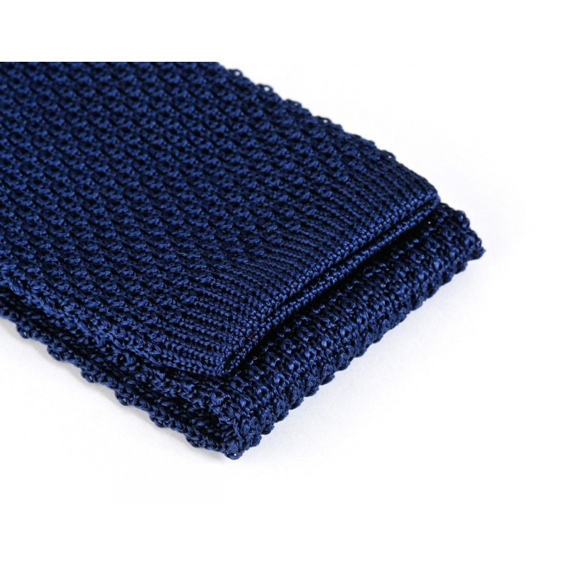 Cravate tricot de soie d'un bleu marin, vue 3