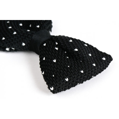Nœud papillon noir pointé, vue 2